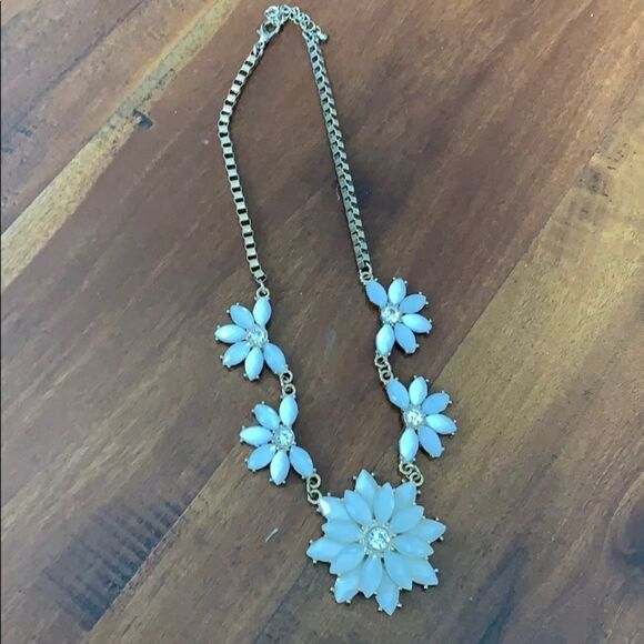 𝅺GOLD & White Bead and Crystal Chain Neckla… - Picture 1 of 6
